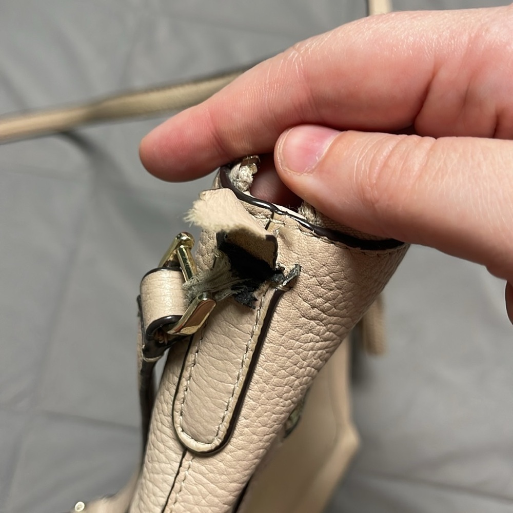 Kate Spade Cream Leather Crossbody with Front Pocket Adjustable Strap Flawed - Picture 8 of 15